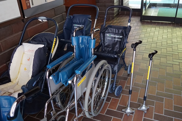 車いす 杖 ベビーカーの画像