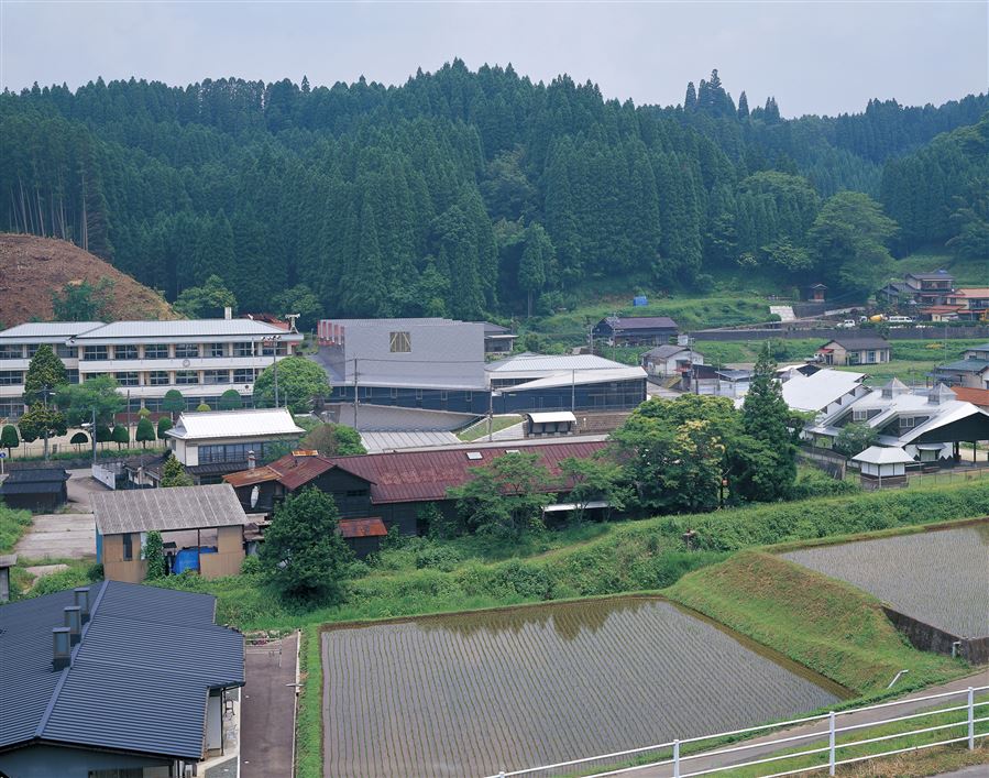 小国町立北里小学校屋内運動場の画像3