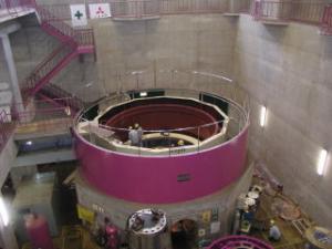 緑川第一発電所発電機（改良工事中）の写真です。