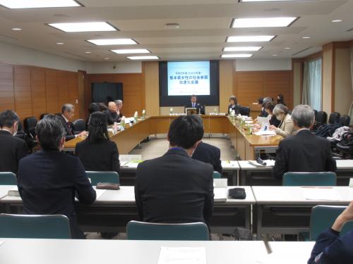 熊本県女性の社会参画加速化会議に出席する知事（全体）