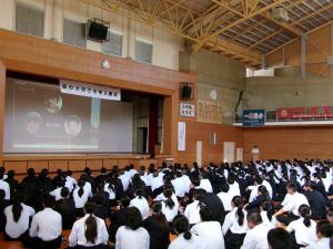 城北高等学校での講話の様子