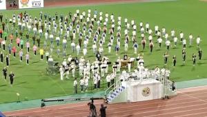 くまもとマーチングフェスティバルでの音楽隊演奏の写真