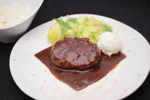 熊本県産あか牛ハンバーグランチ