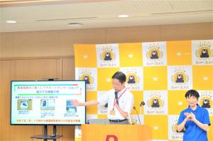 知事写真