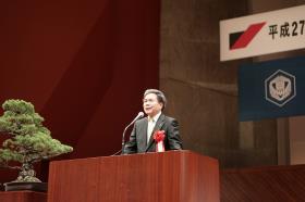 祝辞を述べる蒲島知事の写真