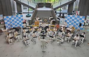 県庁夏の安全安心コンサートの写真
