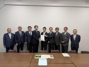 湯山主計官
