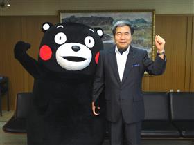 知事とくまモン