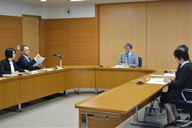 会議の様子の画像