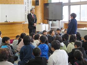 講話の様子(3)