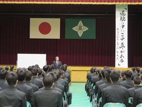講話の様子(1)