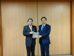 朴建燦駐福岡大韓民国総領事と知事