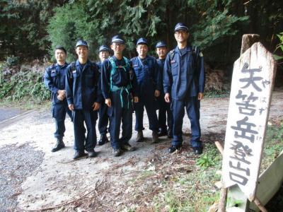 登山訓練に出発する前の様子