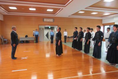 柔道・剣道大会に向けた訓練開始式の様子