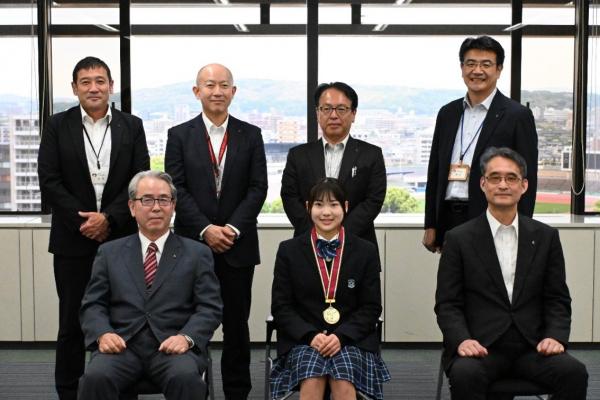川瀬選手表敬