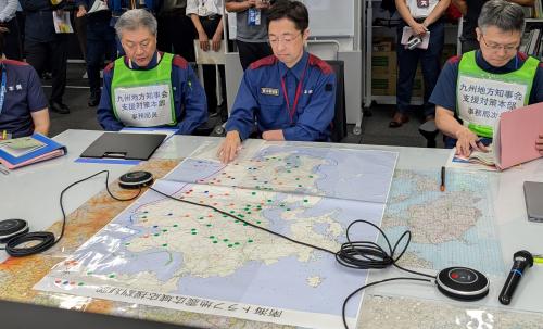 訓練中の写真（真ん中：木村知事）