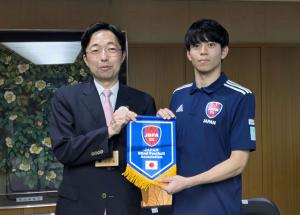 赤﨑選手・知事