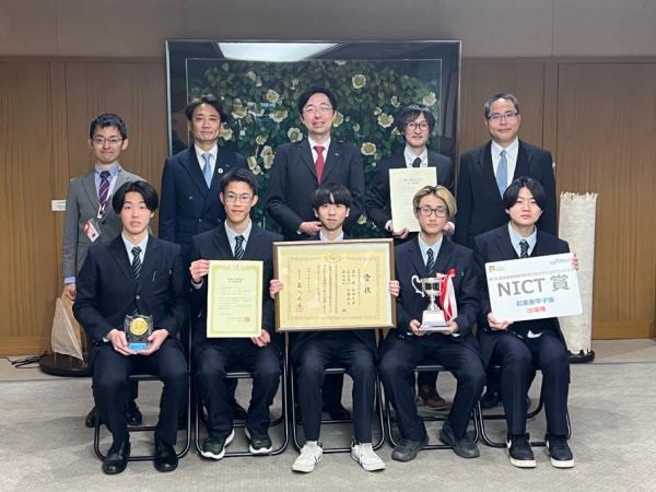 表敬訪問の写真