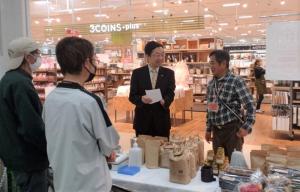 障がい者福祉施設「商品販売会・商談会」写真