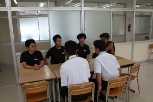 学生と情報交換1