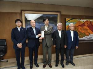 株式会社 ゲリシゥム マーブル & カーペット代表及び 在福岡トルコ共和国名誉総領事等による知事表敬訪問